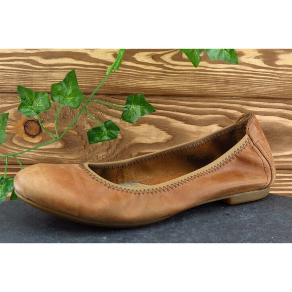 Born Size 6.5 M Brown Round Toe Ballet Leather Women - Picture 1 of 7